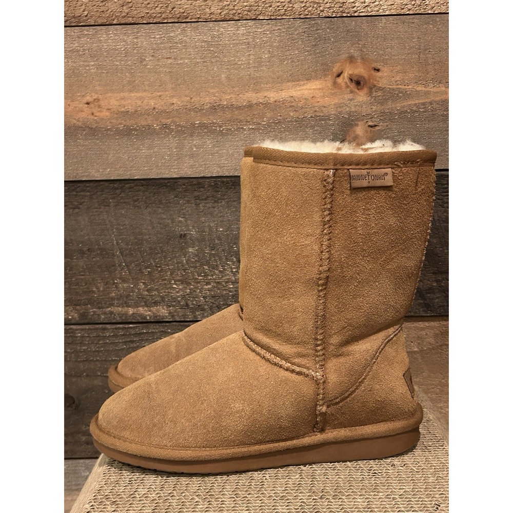 Minnetonka Boots Womens 6 M Olympia Short Winter Snow Boot Brown Suede Flats EUC